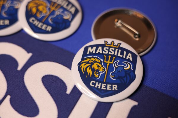 Pins métal Massilia Cheer – Logo officiel (5,8 cm)