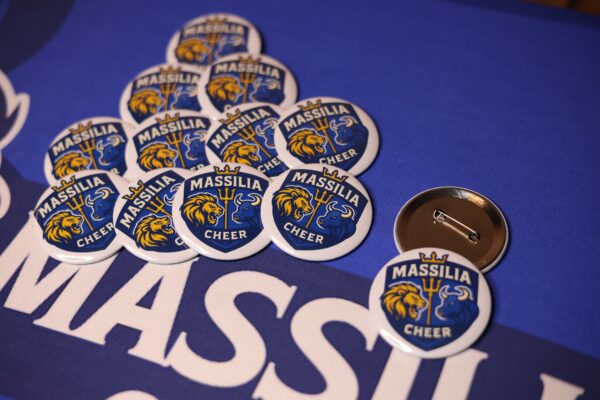 Pins métal Massilia Cheer – Logo officiel (5,8 cm) – Image 4